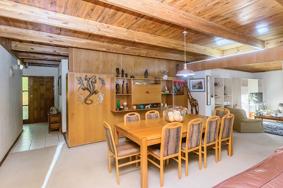 5 Bedroom Property for Sale in Table View Western Cape